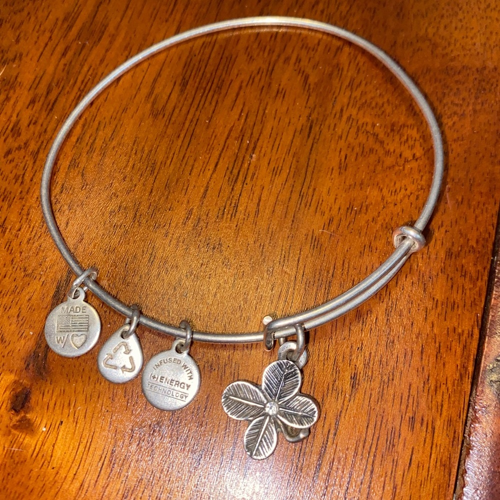 Silver Lucky 4 Leaf Clover Bracelet